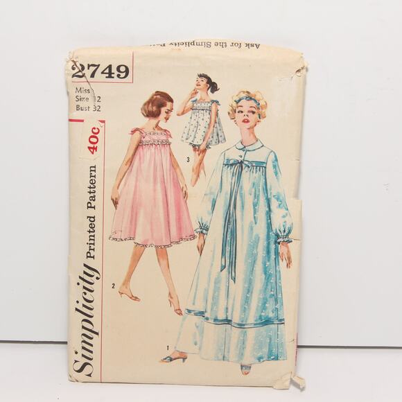 Vintage 50s Nightgown 3 lengths and Panties Simplicity Pattern 2749 Size 12 CUT - Picture 1 of 3